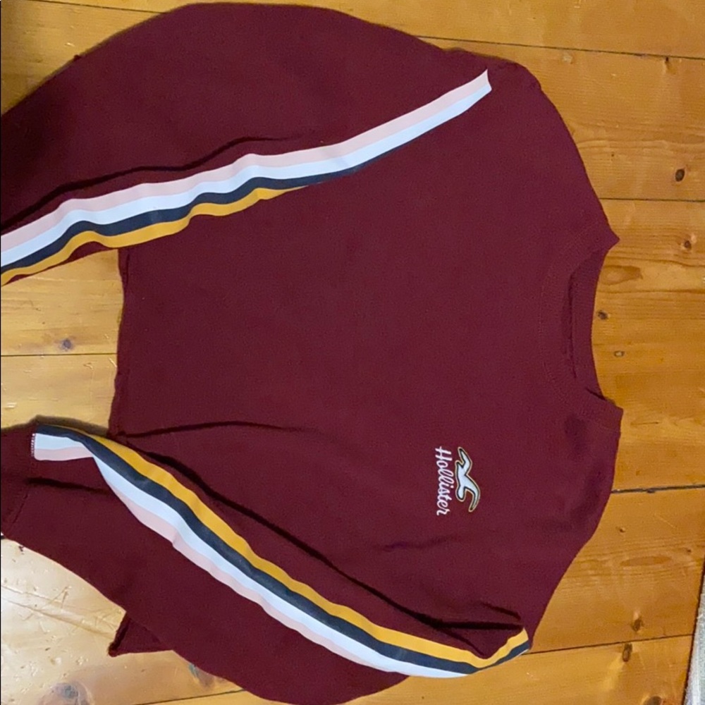 cropped hollister crew neck
